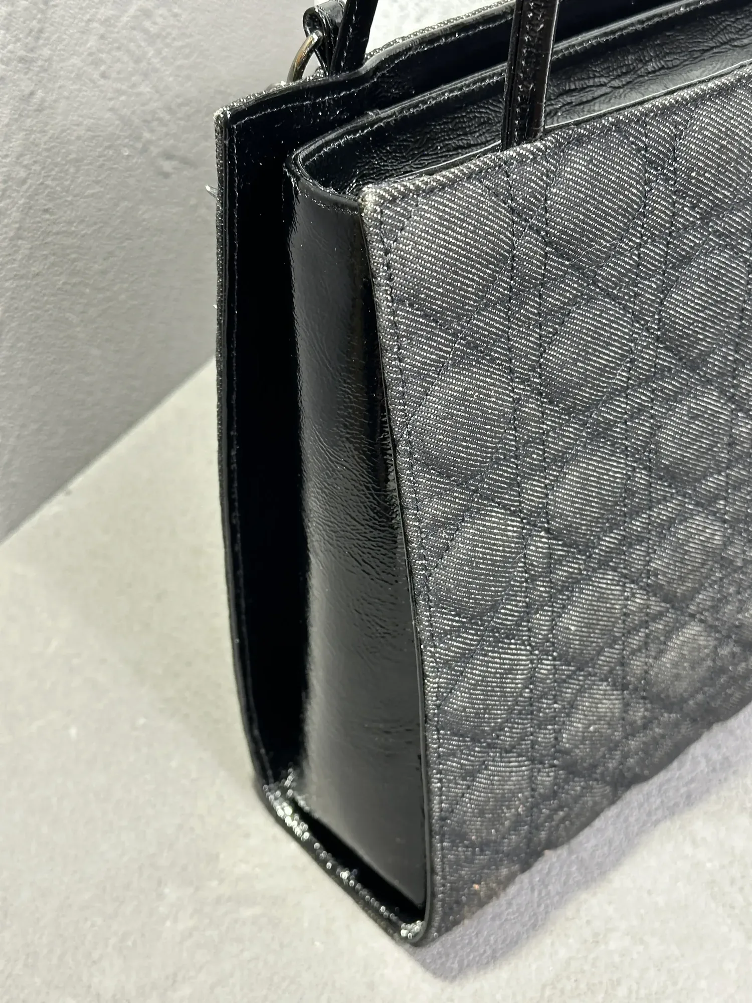 가방-디올-리폼 -  크리스챤 디올의 Lady Dior 데님 토트백 수선 후